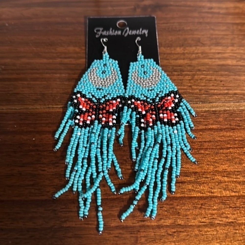 - Beautiful beaded earrings. NWT Western. Boho Navajo